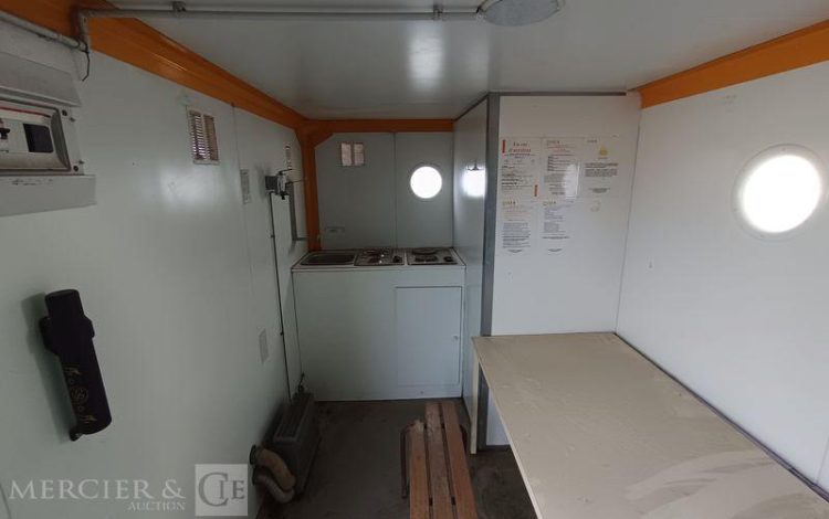 CNSE ABRI CHANTIER 9M2 ISOLE + WC  DY-151-BZ