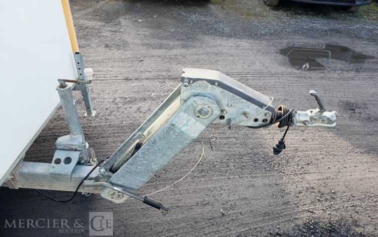 CNSE ABRI CHANTIER 9M2 ISOLE + WC  DY-151-BZ