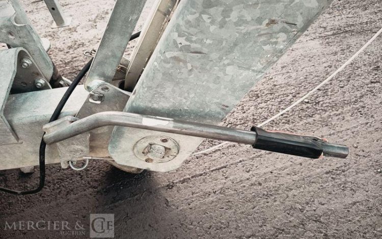 CNSE ABRI CHANTIER 9M2 ISOLE + WC  DY-151-BZ