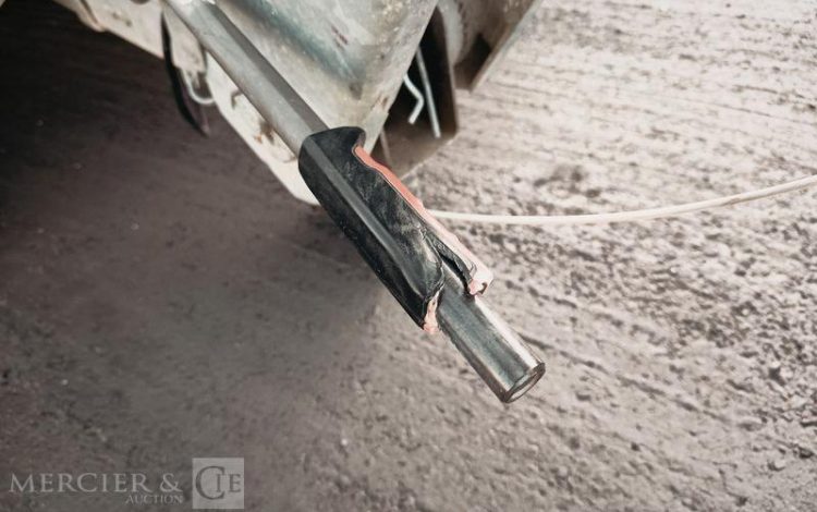 CNSE ABRI CHANTIER 9M2 ISOLE + WC  DY-151-BZ