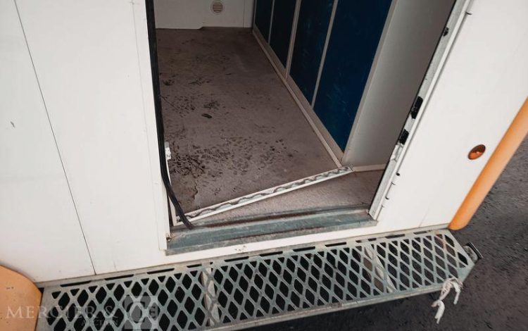 CNSE ABRI CHANTIER 9M2 ISOLE + WC  DY-151-BZ