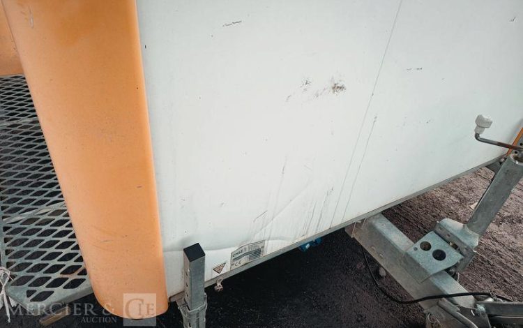 CNSE ABRI CHANTIER 9M2 ISOLE + WC  DY-151-BZ