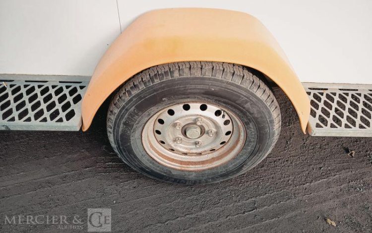 CNSE ABRI CHANTIER 9M2 ISOLE + WC  DY-151-BZ