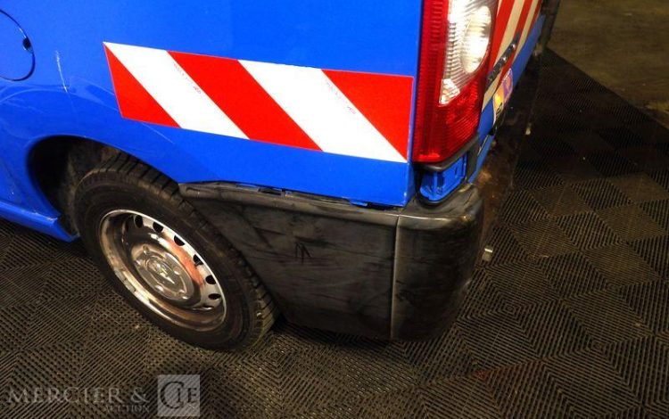 PEUGEOT EXPERT FOURGON 229 2.0 HDI 130 L1H1 PACK CLIM NAVI BLEU DY-478-VW