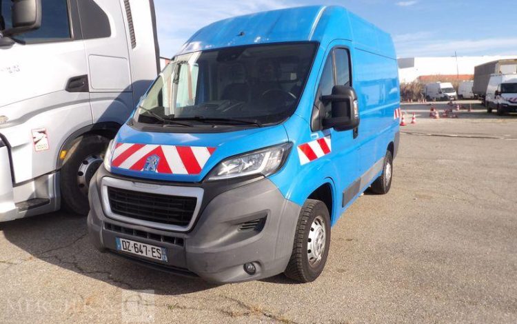 PEUGEOT BOXER HDI BLEU DZ-647-ES