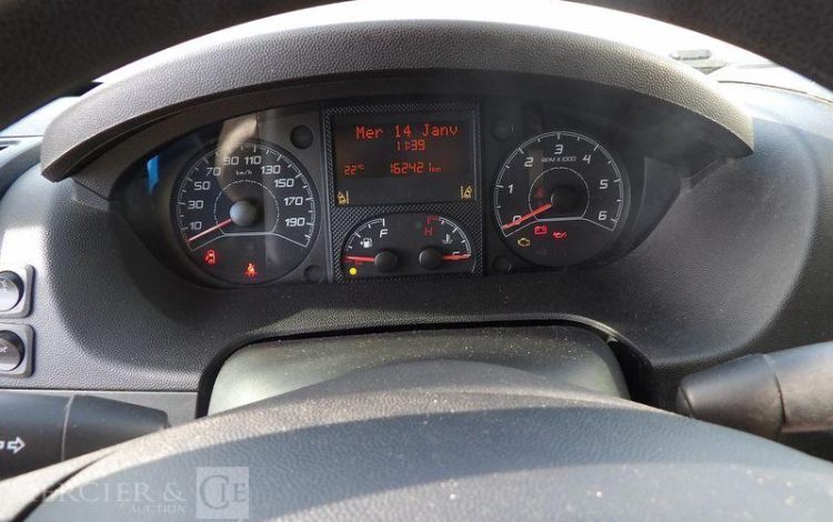 PEUGEOT BOXER HDI BLEU DZ-647-ES