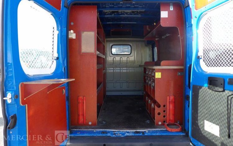 PEUGEOT BOXER HDI BLEU DZ-647-ES