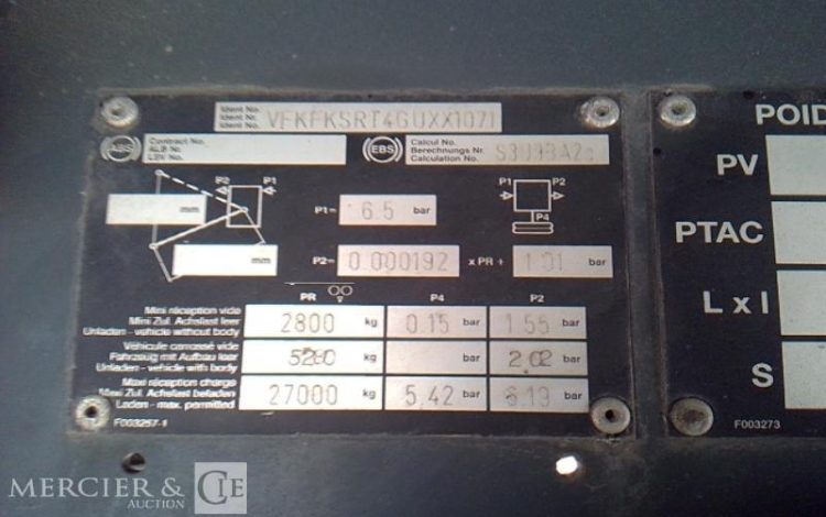 FRUEHAUF SEMI REMORQUE  EC-493-KE