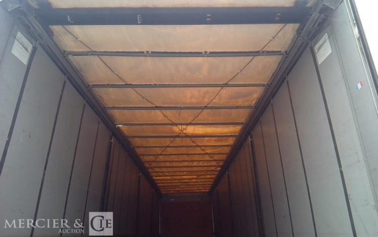 FRUEHAUF SEMI REMORQUE  EC-493-KE