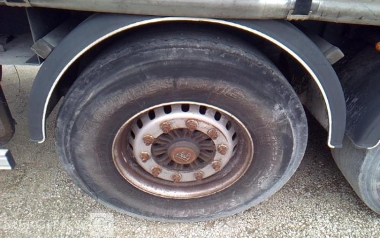 FRUEHAUF SEMI REMORQUE  EC-493-KE