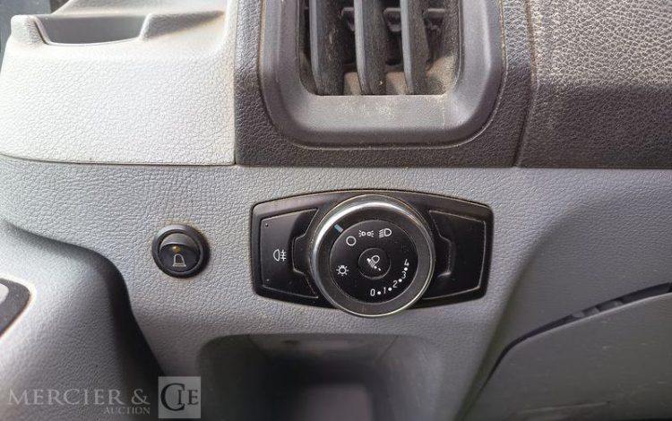 FORD TRANSIT 350L BENNE SIMPLE CABINE COFFRE  EC-888-ZD