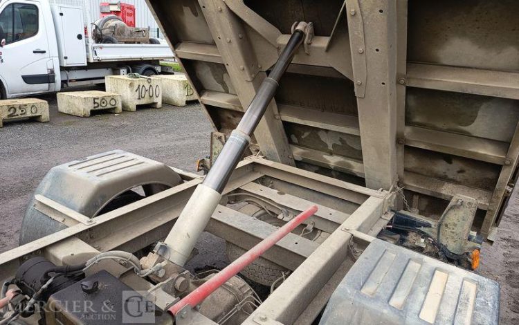 FORD TRANSIT 350L BENNE SIMPLE CABINE COFFRE  EC-888-ZD