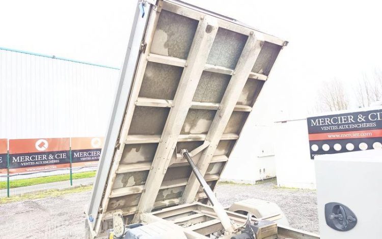 FORD TRANSIT 350L BENNE SIMPLE CABINE COFFRE  EC-888-ZD