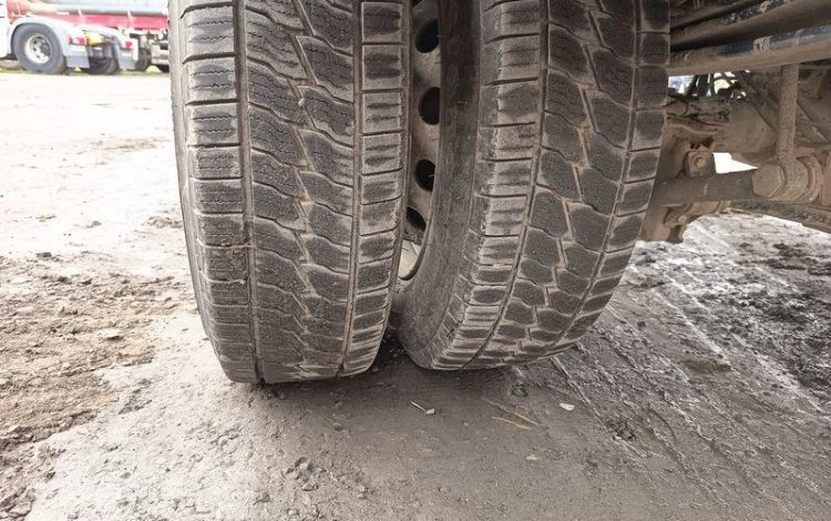 FORD TRANSIT 350L BENNE SIMPLE CABINE COFFRE  EC-888-ZD