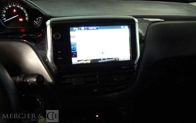 PEUGEOT 208 SOCIETE 1.6 BLUEHDI 75 PACK CLIM NAVI BLEU ED-734-GV