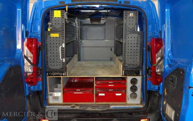 PEUGEOT EXPERT HDI BLEU ED-773-TK