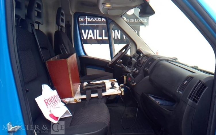 PEUGEOT BOXER FOURGON 335 2.2 HDI 150 L2H2 PACK CD CLIM NAVI BLEU EE-742-JG