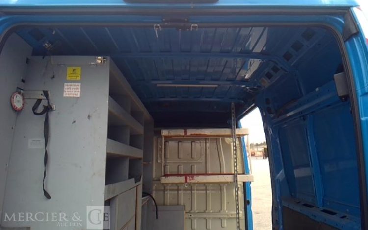 PEUGEOT BOXER FOURGON 335 2.2 HDI 150 L2H2 PACK CD CLIM NAVI BLEU EE-742-JG