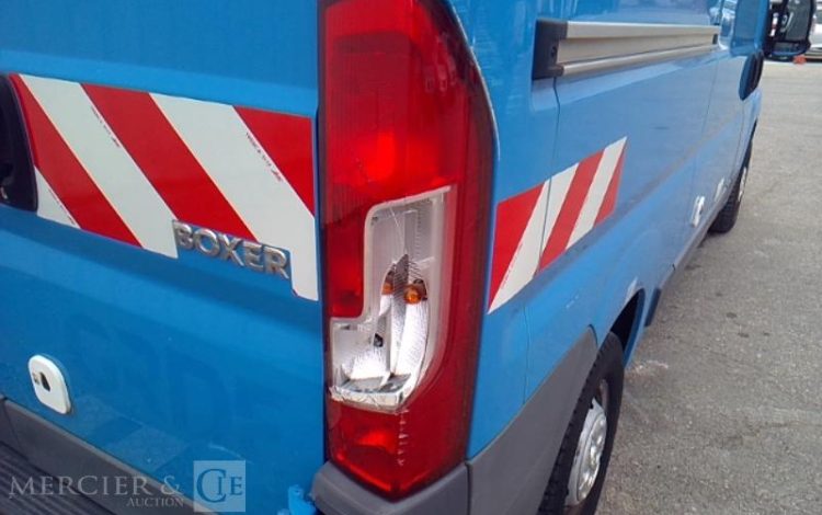 PEUGEOT BOXER FOURGON 335 2.2 HDI 150 L2H2 PACK CD CLIM NAVI BLEU EE-742-JG