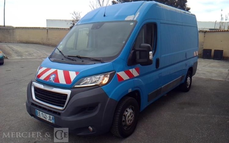 PEUGEOT BOXER FOURGON 335 2.2 HDI 150 L2H2 PACK CD CLIM NAVI BLEU EE-742-JG