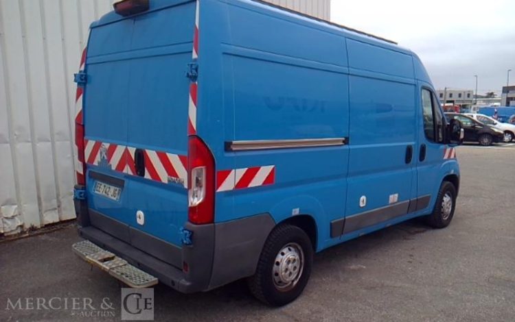 PEUGEOT BOXER FOURGON 335 2.2 HDI 150 L2H2 PACK CD CLIM NAVI BLEU EE-742-JG