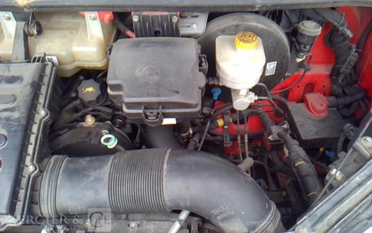 IVECO 35-130 BENNE SIMPLE CABINE COFFRE ROUGE EF-256-FE