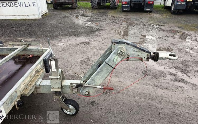 HUBIERE REMORQUE PORTE ENGIN 2 ESSIEUX –  PTAC 3,5 TONNES – ANNEE 2017  EK-576-ED