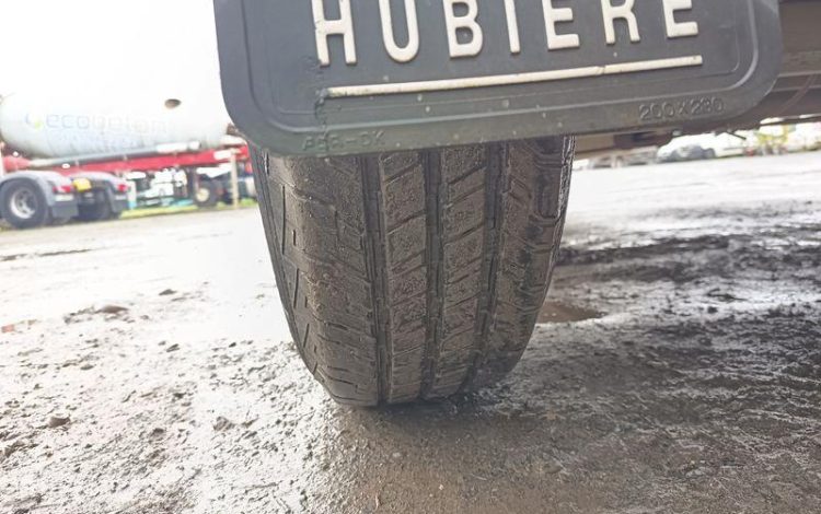 HUBIERE REMORQUE PORTE ENGIN 2 ESSIEUX –  PTAC 3,5 TONNES – ANNEE 2017  EK-576-ED