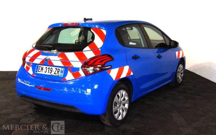 PEUGEOT 208 HDI BLEU EM-319-ZR