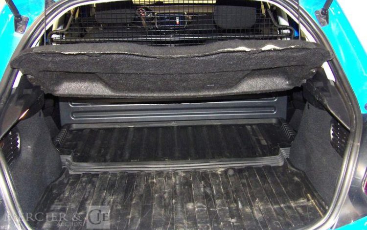 PEUGEOT 208 HDI BLEU EM-319-ZR