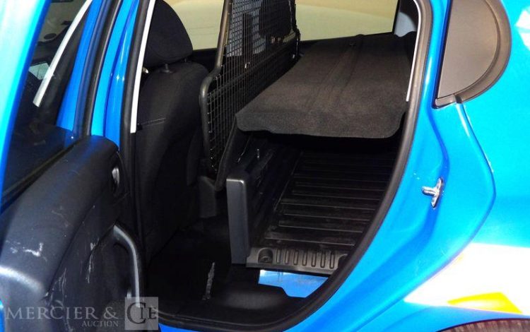 PEUGEOT 208 HDI BLEU EM-319-ZR
