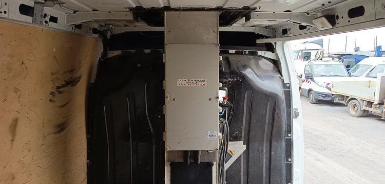 RENAULT MASTER III PHASSE 2 L2H2 2.3 DCI 16V 130 CV AVEC NACELLE KLUBB K26 – 10 M –  EM-363-HP