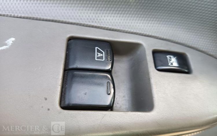 NISSAN NT400 AVEC NACELLE COMET 30FT00003 16M – 1464 HEURES – 37910 KMS – ANNEE 2017 BLEU EP-833-BD