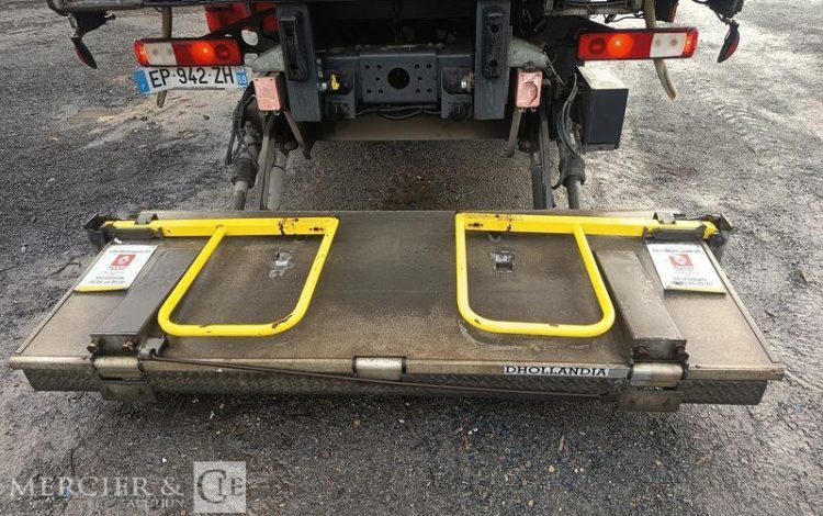 RENAULT D26 WIDE P6X2 BACHE AVEC HAYON DHOLLANDIA – PTAC 19 TONNES – DIESEL – ANNEE 2017 BLANC EP-942-ZH