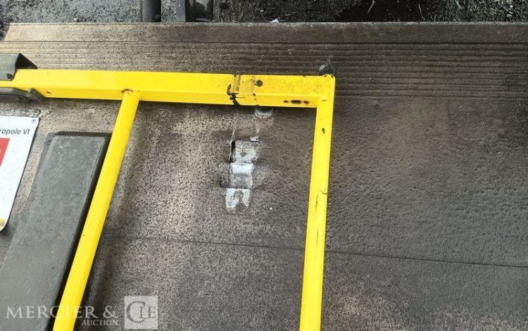 RENAULT D26 WIDE P6X2 BACHE AVEC HAYON DHOLLANDIA – PTAC 19 TONNES – DIESEL – ANNEE 2017 BLANC EP-942-ZH