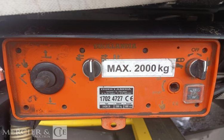 RENAULT D26 WIDE P6X2 BACHE AVEC HAYON DHOLLANDIA – PTAC 19 TONNES – DIESEL – ANNEE 2017 BLANC EP-942-ZH