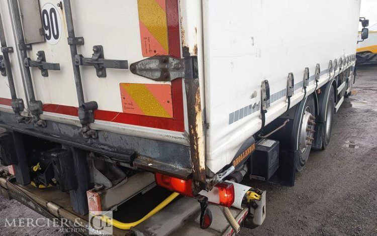 RENAULT D26 WIDE P6X2 BACHE AVEC HAYON DHOLLANDIA – PTAC 19 TONNES – DIESEL – ANNEE 2017 BLANC EP-942-ZH