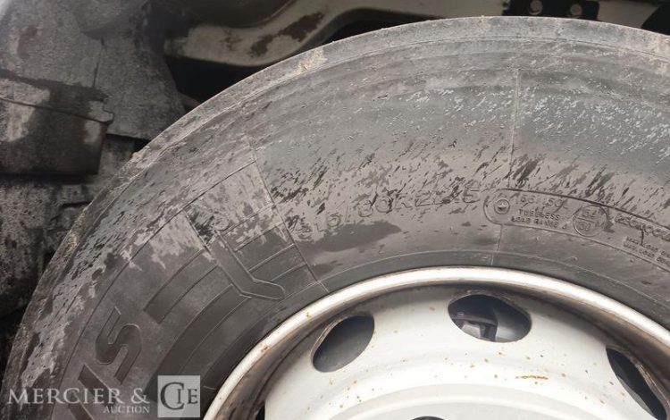 RENAULT D26 WIDE P6X2 BACHE AVEC HAYON DHOLLANDIA – PTAC 19 TONNES – DIESEL – ANNEE 2017 BLANC EP-942-ZH