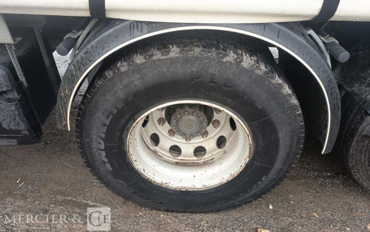 RENAULT D26 WIDE P6X2 BACHE AVEC HAYON DHOLLANDIA – PTAC 19 TONNES – DIESEL – ANNEE 2017 BLANC EP-942-ZH