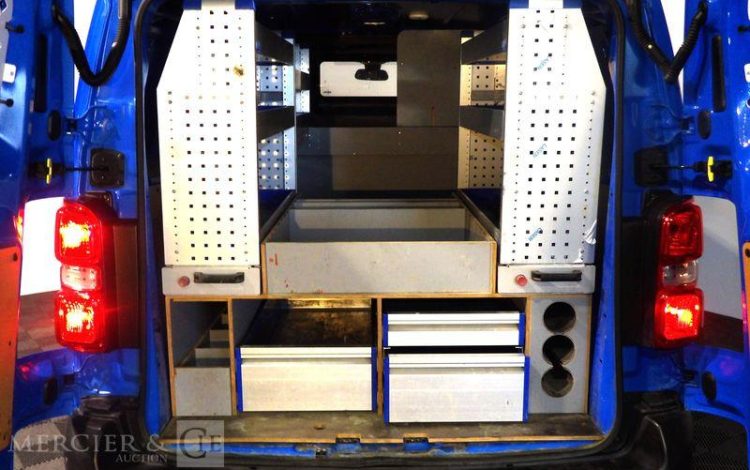 PEUGEOT EXPERT HDI BLEU ER-845-DK