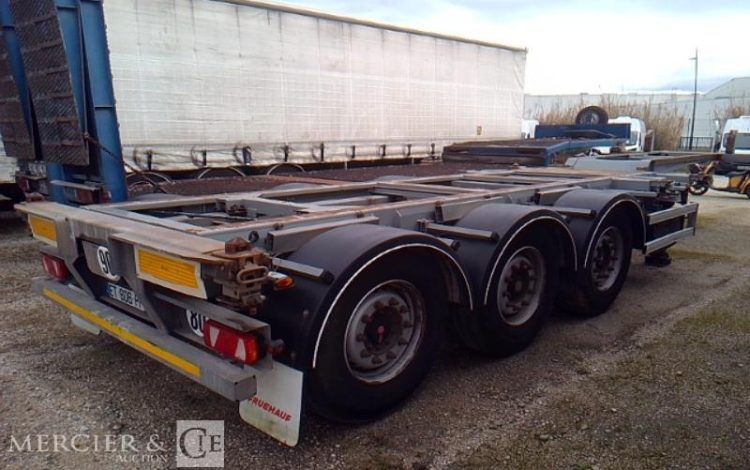 FRUEHAUF SEMI REMORQUE PORTE CONTAINER 3 ESSIEUX PTAC 38T GRIS ET-606-PF