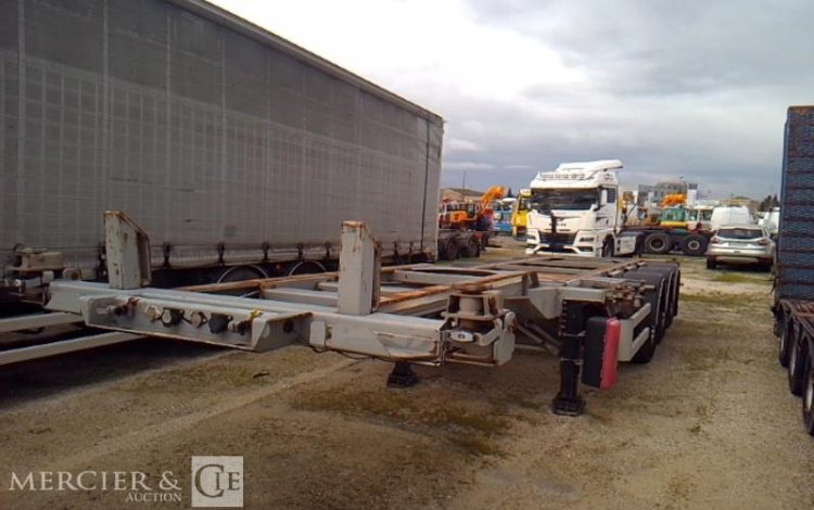 FRUEHAUF SEMI REMORQUE PORTE CONTAINER 3 ESSIEUX PTAC 38T GRIS ET-606-PF