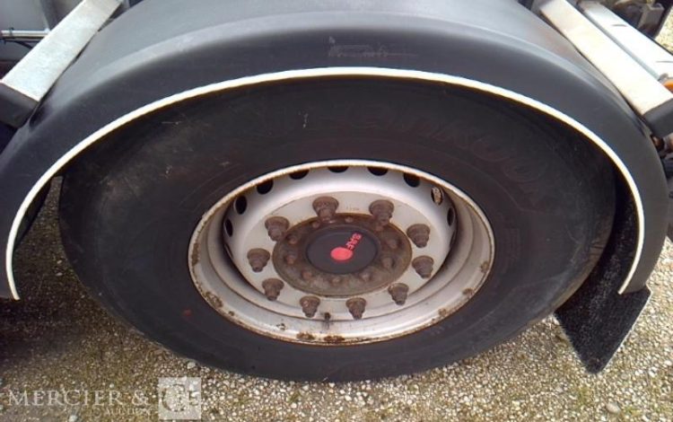 FRUEHAUF SEMI REMORQUE PORTE CONTAINER 3 ESSIEUX PTAC 38T GRIS ET-606-PF