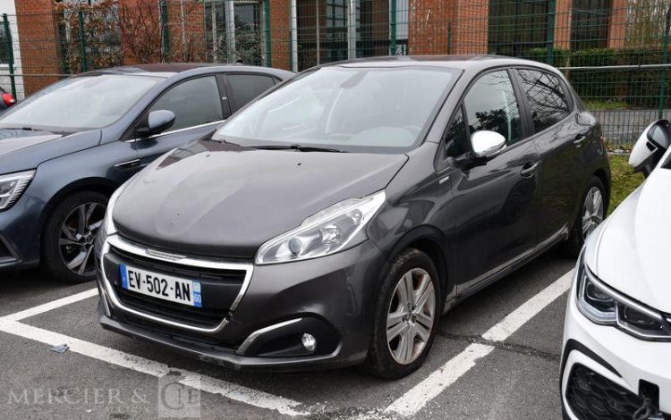 PEUGEOT 208 1.2 PURETECH 82ch STYLE GRIS EV-502-AN