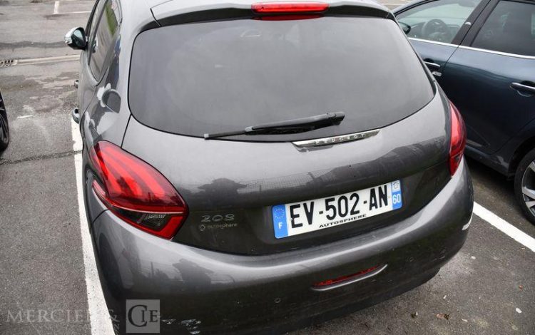 PEUGEOT 208 1.2 PURETECH 82ch STYLE GRIS EV-502-AN