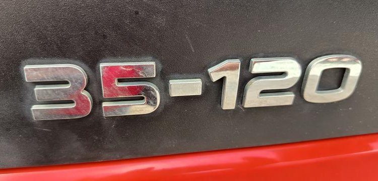 IVECO DAILY 35C12 BENNE AVEC COFFRE ACIER DIESEL – 170180 KMS – ANNEE 2018 ROUGE EW-714-HP