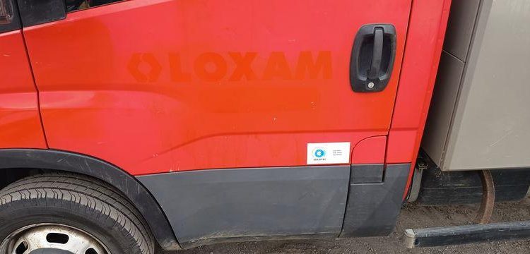 IVECO DAILY 35C12 BENNE AVEC COFFRE ACIER DIESEL – 170180 KMS – ANNEE 2018 ROUGE EW-714-HP