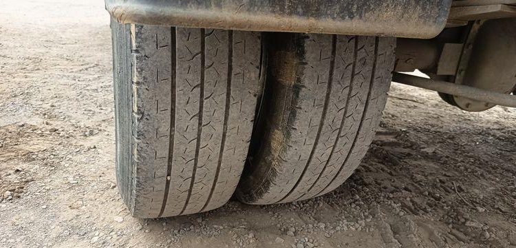 IVECO DAILY 35C12 BENNE AVEC COFFRE ACIER DIESEL – 170180 KMS – ANNEE 2018 ROUGE EW-714-HP