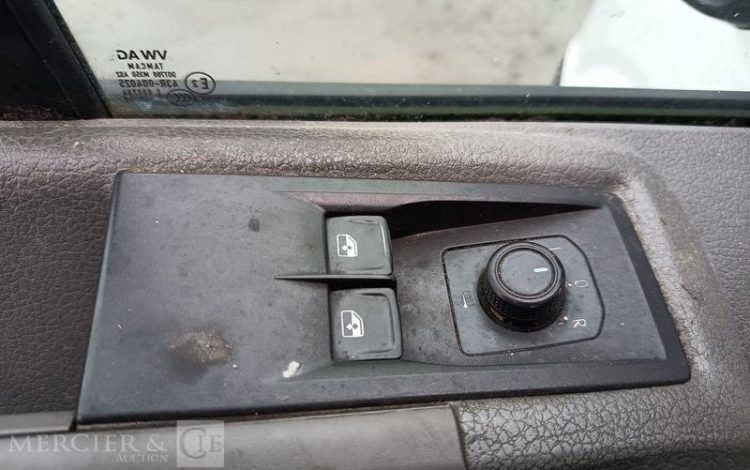 VOLKSWAGEN CRAFTER 2.0 TDI 102ch BLANC EY-358-NN