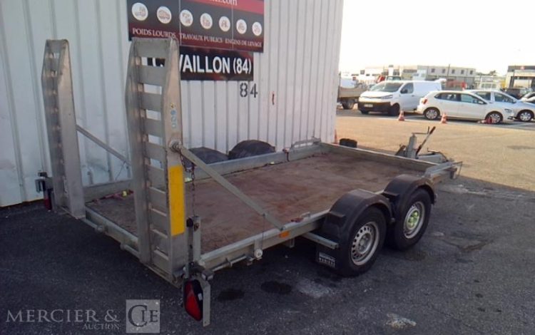 HUBIERE REMORQUE PORTE ENGIN 2 ESSIEUX PTAC 3T5 ALU FB-649-PQ